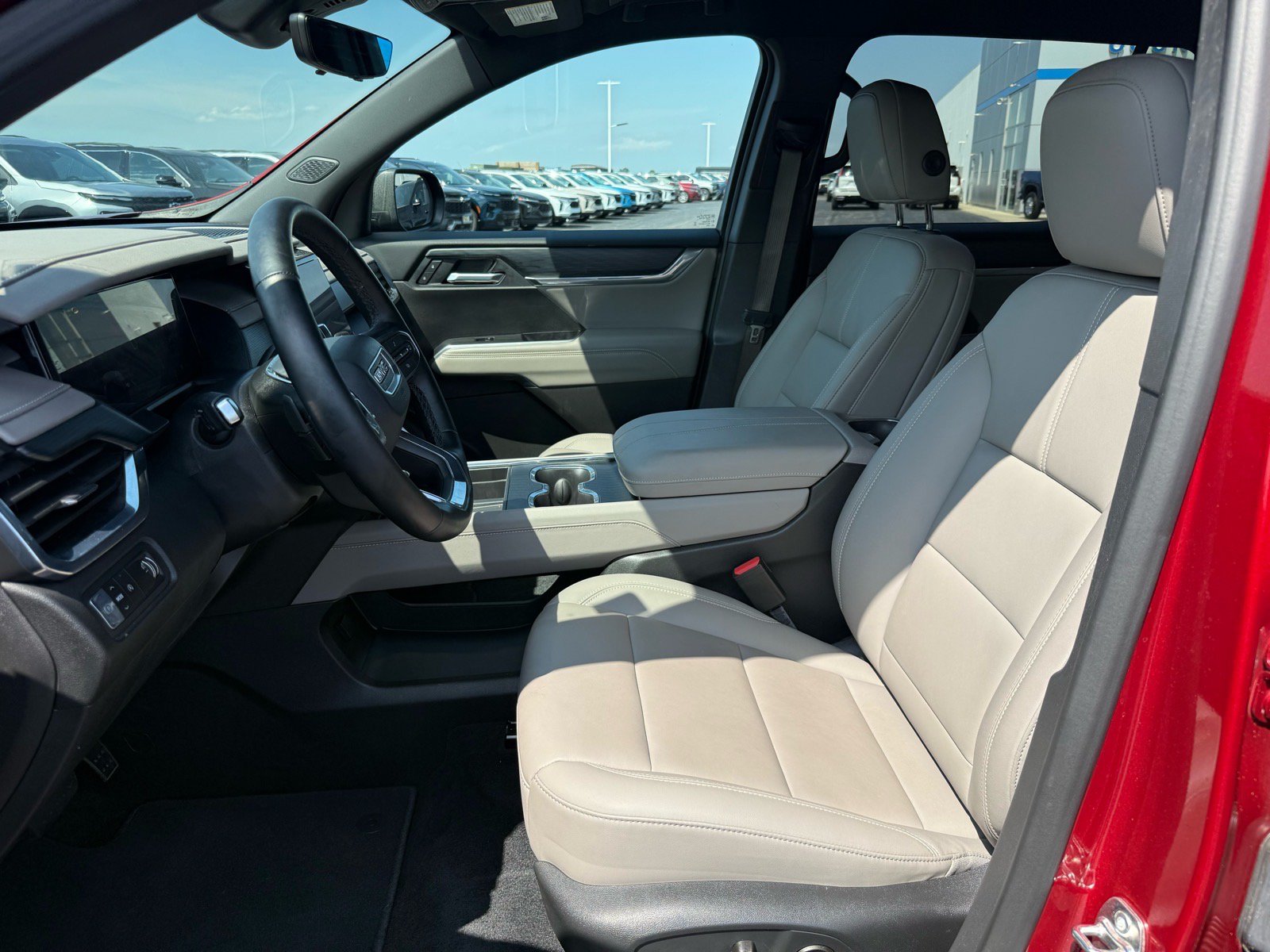 Used 2026 GMC Acadia Elevation w/ Elevation Premium Package FWD image 11