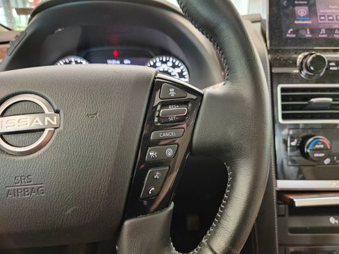 Used 2024 Nissan Armada SL w/ Captain's Chairs Package AWD/4WD image 11