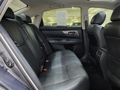 Used 2013 Nissan Altima 3.5 SL FWD image 20