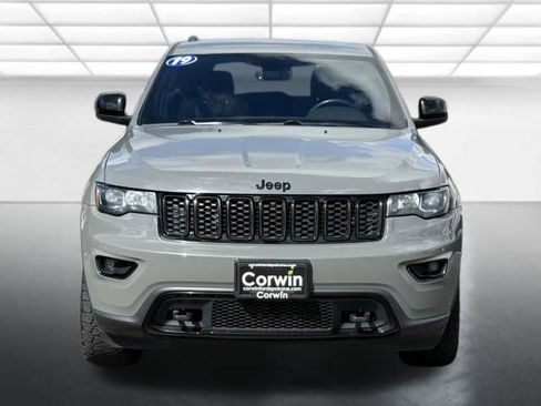 Used 2019 Jeep Grand Cherokee Laredo AWD/4WD image 6