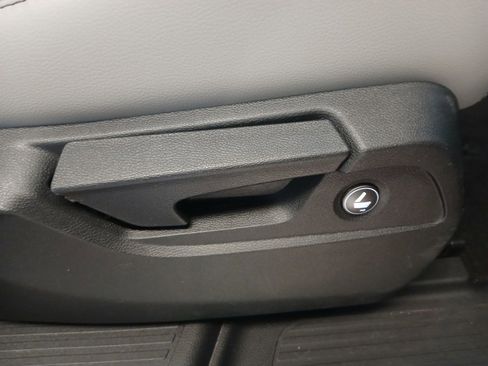 Used 2023 Honda Pilot Touring image 27