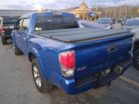 Used 2017 Toyota Tacoma Limited w/ Tow Package image 3