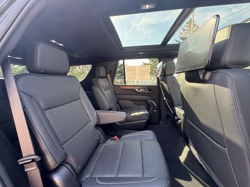 Used 2025 GMC Yukon Denali w/ Denali Reserve Package AWD/4WD image 40