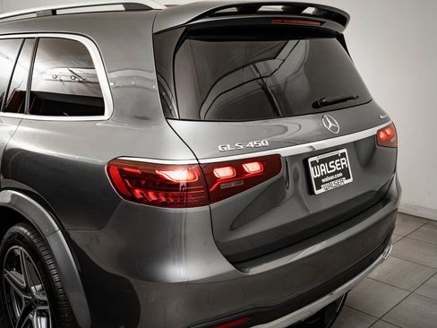 Used 2024 Mercedes-Benz GLS 450 4MATIC image 19