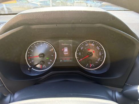 Used 2020 Toyota RAV4 XLE w/ Convenience Package FWD image 23