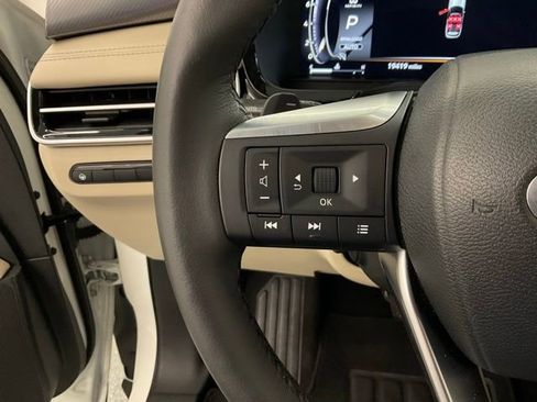 Used 2023 INFINITI QX60 Luxe w/ Cargo Package AWD/4WD image 12