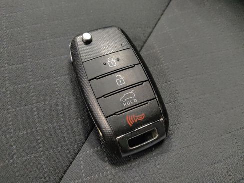 Used 2018 Kia Sorento LX image 32