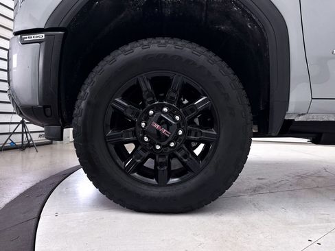 Used 2025 GMC Sierra 2500 AT4 AWD/4WD image 18