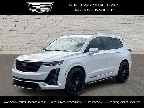 Used 2025 Cadillac XT6 Luxury FWD image 1