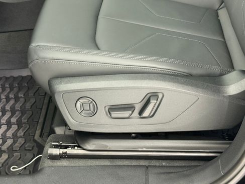 New 2025 Audi Q3 2.0T Premium image 15