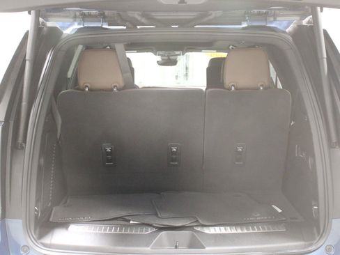 Used 2025 Chevrolet Tahoe High Country AWD/4WD image 26