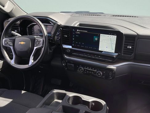 Used 2025 Chevrolet Silverado 2500 LT w/ Convenience Package AWD/4WD image 27