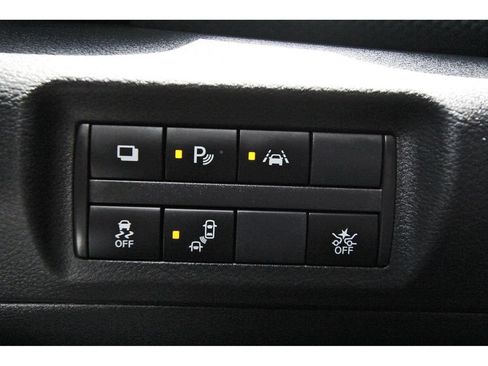Certified 2025 Nissan Kicks Play S FWD image 19