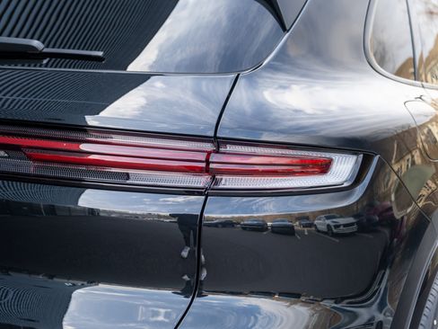 New 2026 Porsche Cayenne image 43