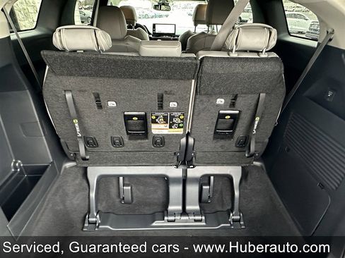 Used 2025 Toyota Sienna XLE w/ XLE Plus Package AWD/4WD image 14