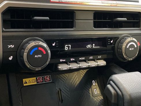 Used 2025 Toyota 4Runner TRD Off-Road AWD/4WD image 24