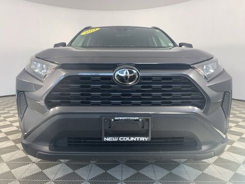 Used 2021 Toyota RAV4 LE image 2