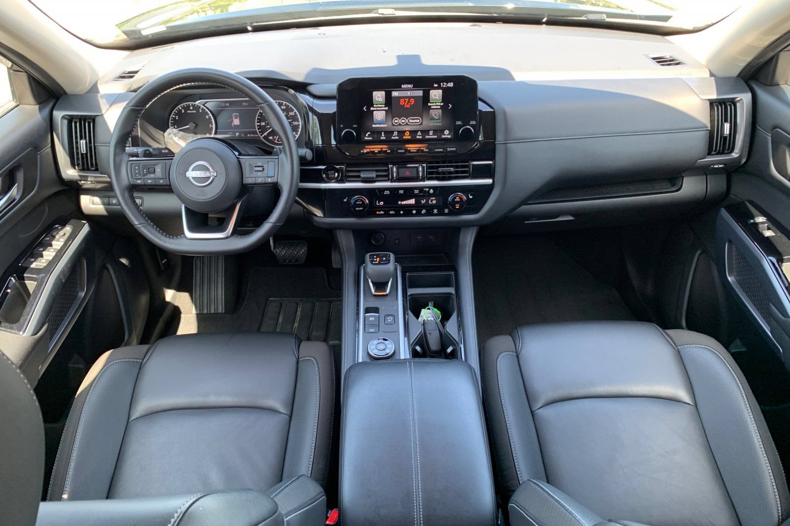 Used 2025 Nissan Pathfinder SL AWD/4WD image 17