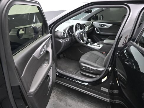 Used 2022 Chevrolet Blazer LT FWD image 10