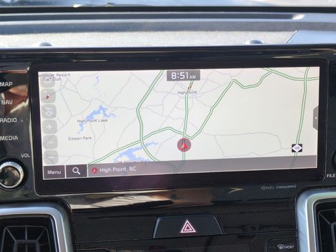 Used 2022 Kia Sorento S w/ Panoramic Sunroof Package FWD image 18