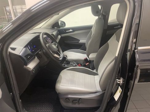 Certified 2023 Volkswagen Taos SE w/ Panoramic Sunroof Package image 7