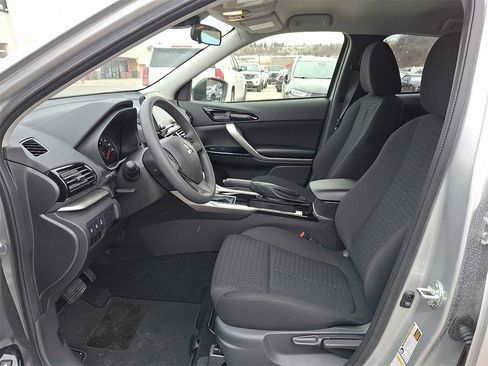 New 2026 Mitsubishi Eclipse Cross LE image 6