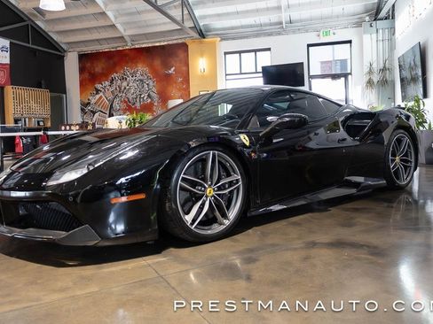 Used 2017 Ferrari 488 GTB image 19