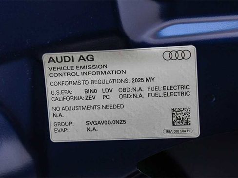 Used 2025 Audi Q4 e-tron Premium Plus w/ Premium Plus image 28