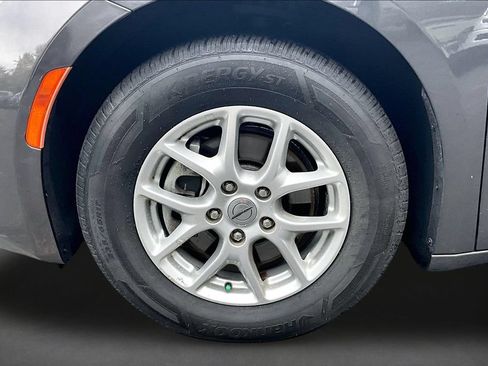 Used 2023 Chrysler Voyager LX FWD image 31