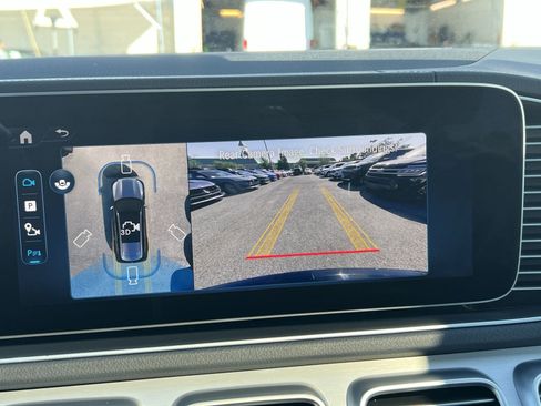 Used 2025 Mercedes-Benz GLS 450 4MATIC image 27