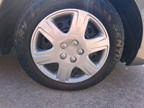Used 2006 Toyota Corolla CE w/ Upgrade Pkg FWD image 26