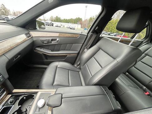 Used 2011 Mercedes-Benz E 350 Sedan image 20