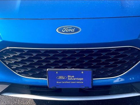 Certified 2020 Ford Escape Titanium AWD/4WD image 30