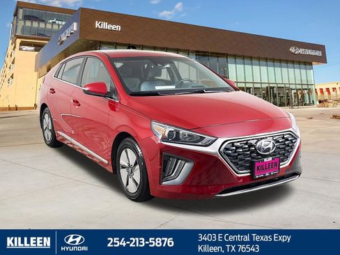 Used 2022 Hyundai Ioniq SE image 1