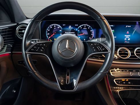Used 2022 Mercedes-Benz E 350 4MATIC Sedan image 31