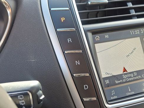 Used 2020 Lincoln Nautilus Reserve w/ Cargo Utility Package image 15