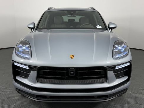 Certified 2026 Porsche Macan AWD/4WD image 10