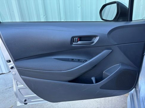 Used 2022 Toyota Corolla LE image 13