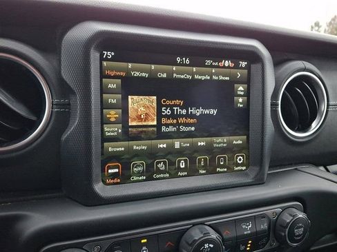 Certified 2022 Jeep Wrangler Unlimited Sahara w/ Cold Weather Group image 22