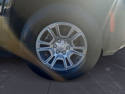 Used 2023 Jeep Wagoneer 4WD image 9