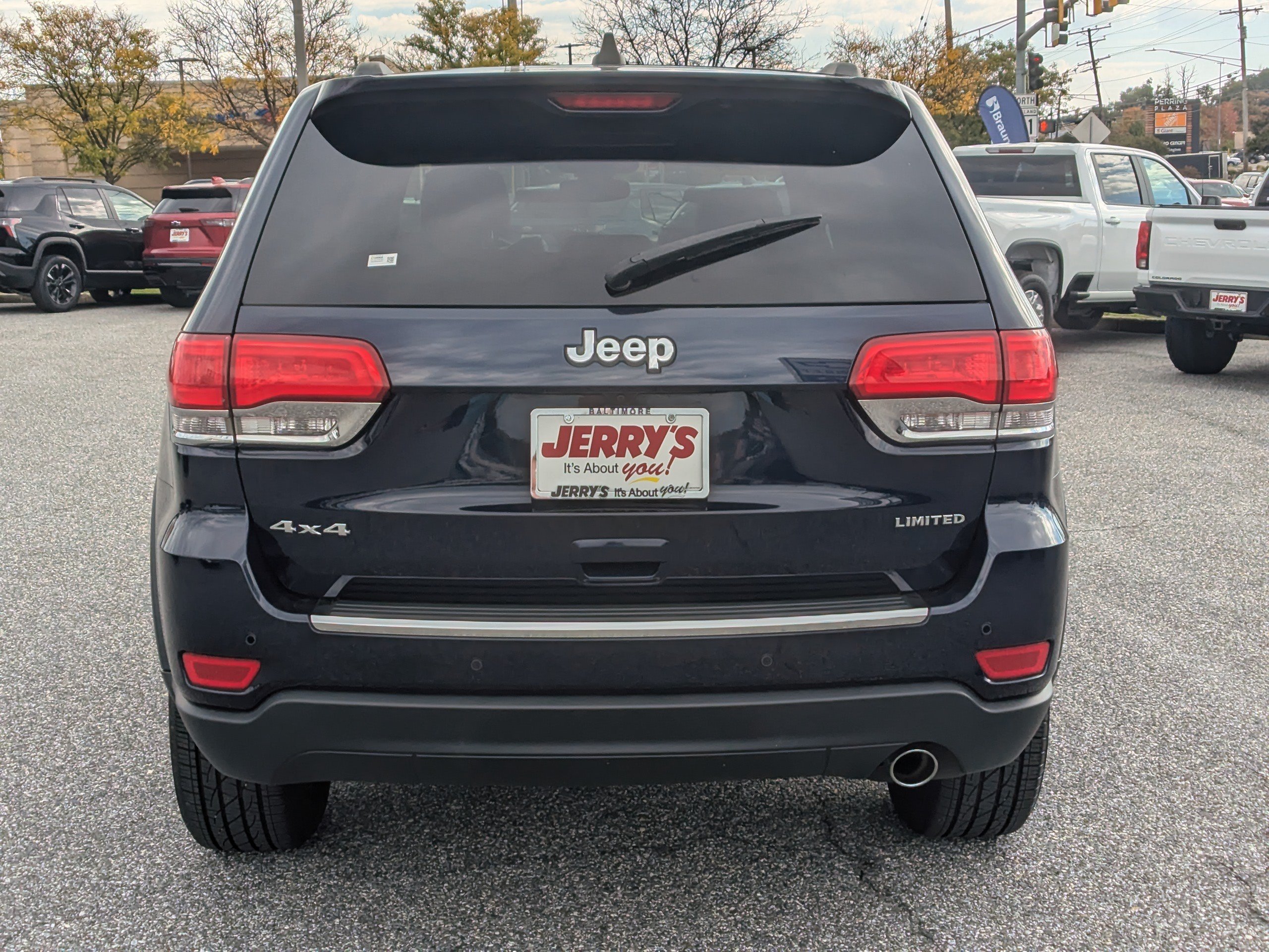 Used 2017 Jeep Grand Cherokee Limited AWD/4WD image 7