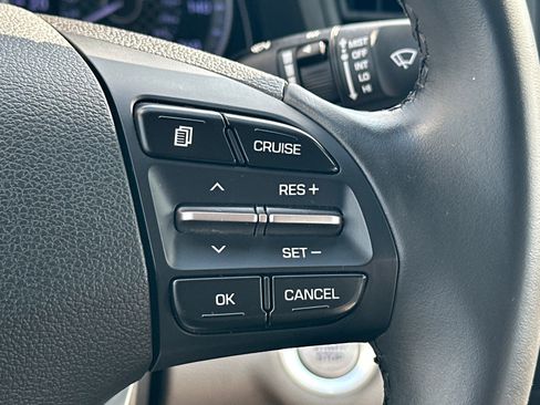 Used 2020 Hyundai Elantra Value Edition FWD image 12