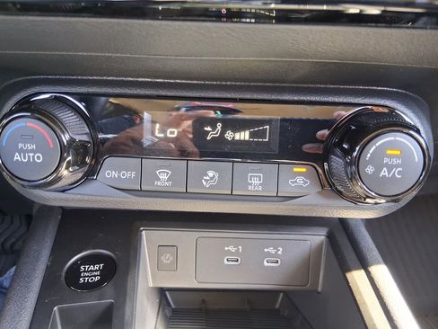 New 2026 Nissan Kicks SV w/ SV Premium Package FWD image 16