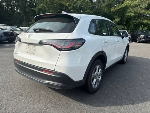 Used 2025 Honda HR-V LX image 5