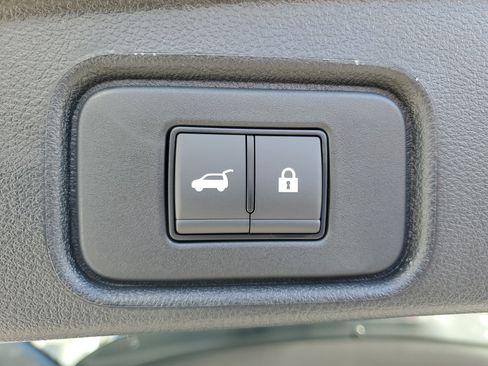 New 2025 Nissan Pathfinder SL w/ Black Appearance Package image 7