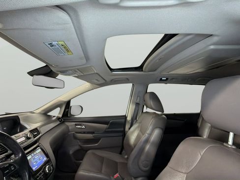 Used 2014 Honda Odyssey Touring image 32