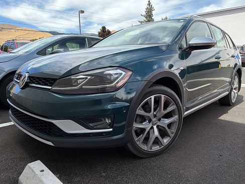 Used 2019 Volkswagen Golf Alltrack SE AWD/4WD image 4