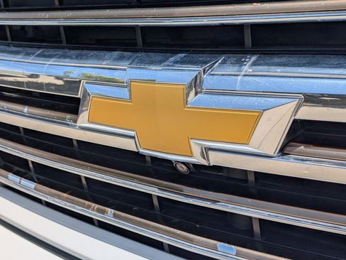 Certified 2022 Chevrolet Silverado 2500 High Country w/ Z71 Off-Road Package AWD/4WD image 14