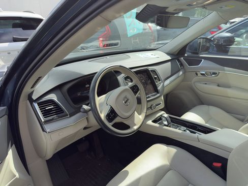 Certified 2023 Volvo XC90 B5 Core w/ Climate Package image 16