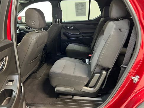 Used 2023 Chevrolet Traverse LT image 27